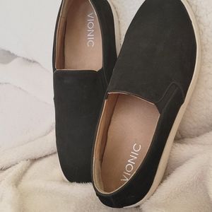 Vionic shoes